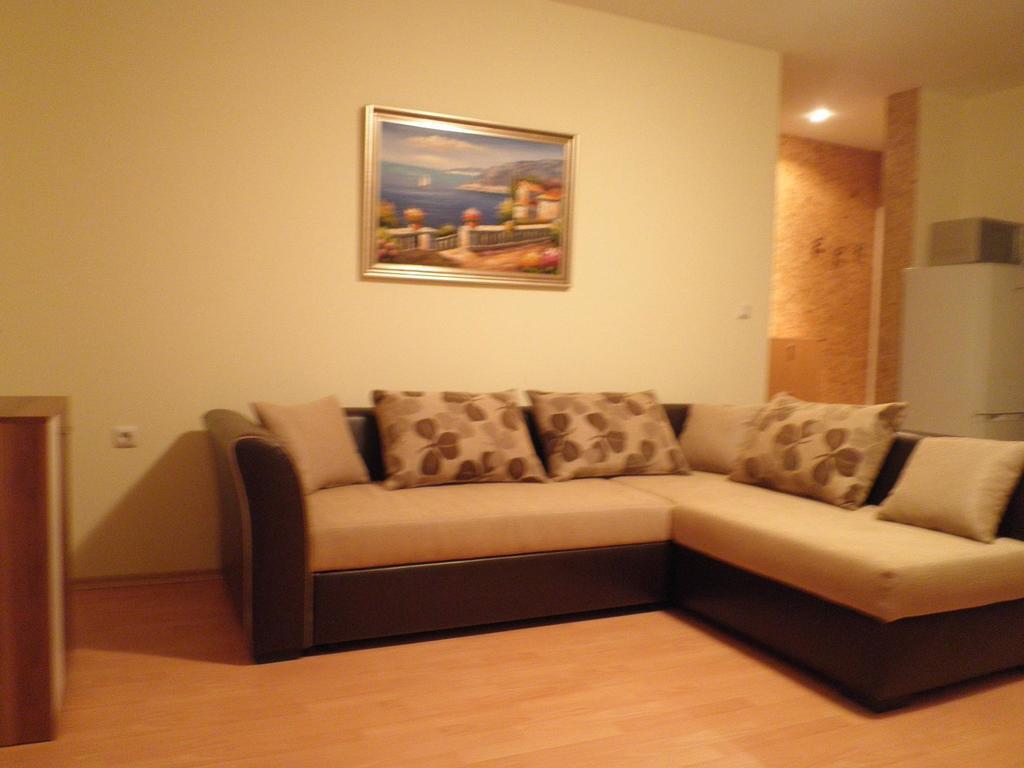 Private Apartments In Privilige Fort Beach Elenite Bagian luar foto